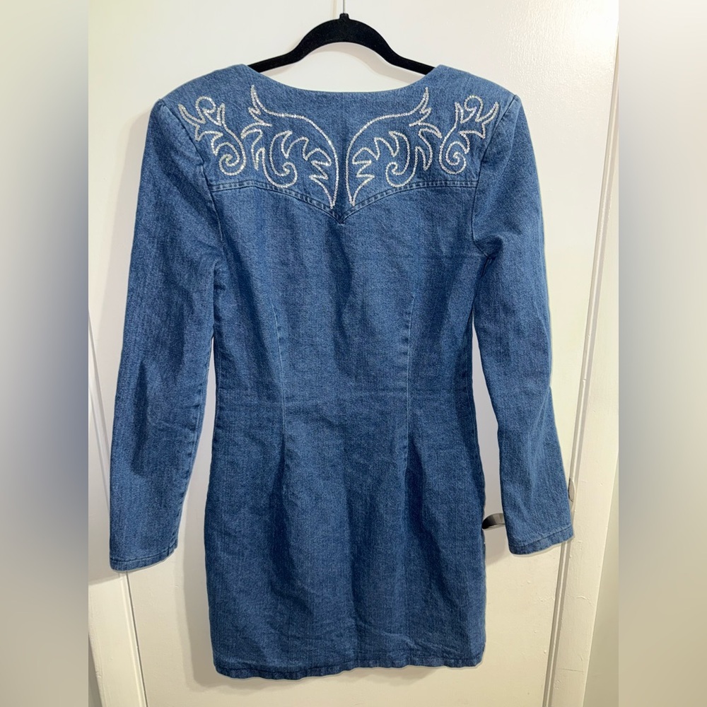 Avec Les Filles Women's Portrait Neck Snap Front Embroidered Dress Size 4 - Picture 12 of 13